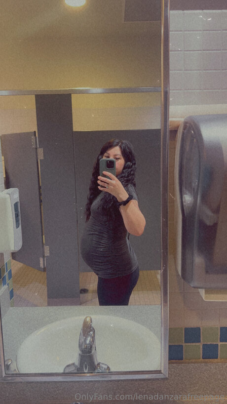 Lenadanzarafreepage nudes star galleries