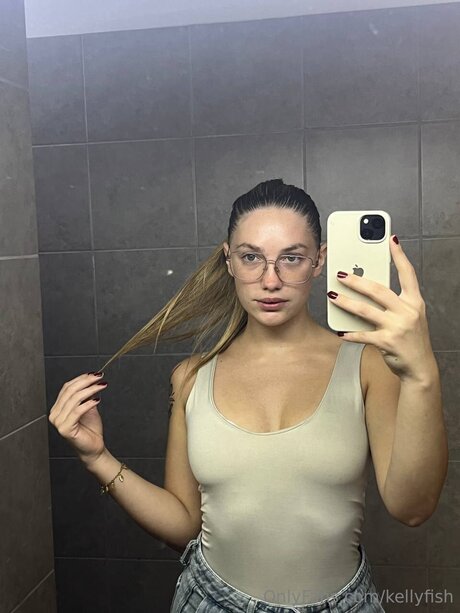 Kellyfish star naked pics