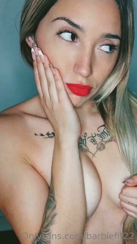 Itsflirtymadison naked model image