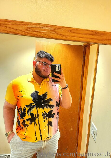 Baymaxcub star naked images