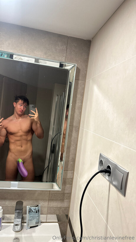Christianlevine Straight nudes model image