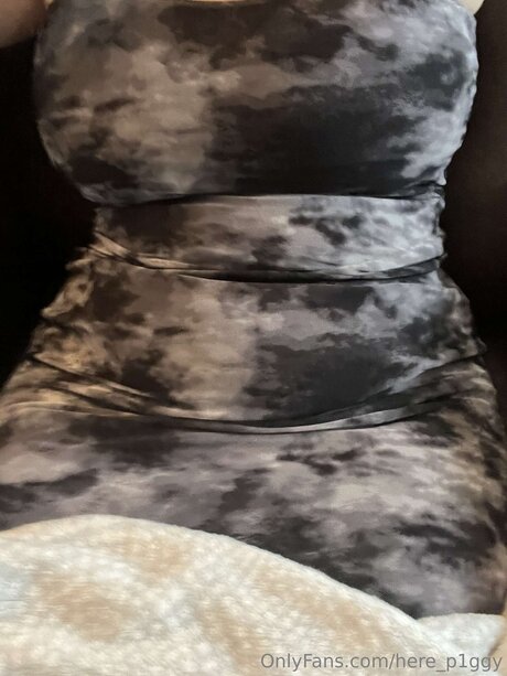 Here P1ggy model sex photo