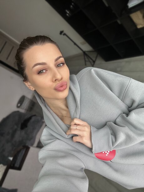 Cutie Karina hd model pictures