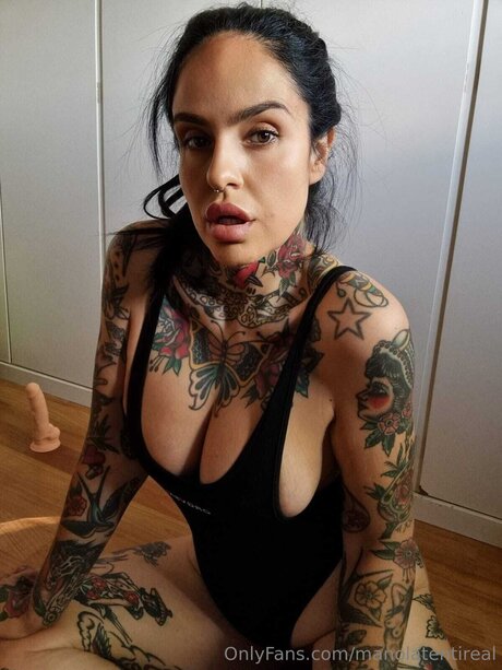 Manolatentireal erotic star picture