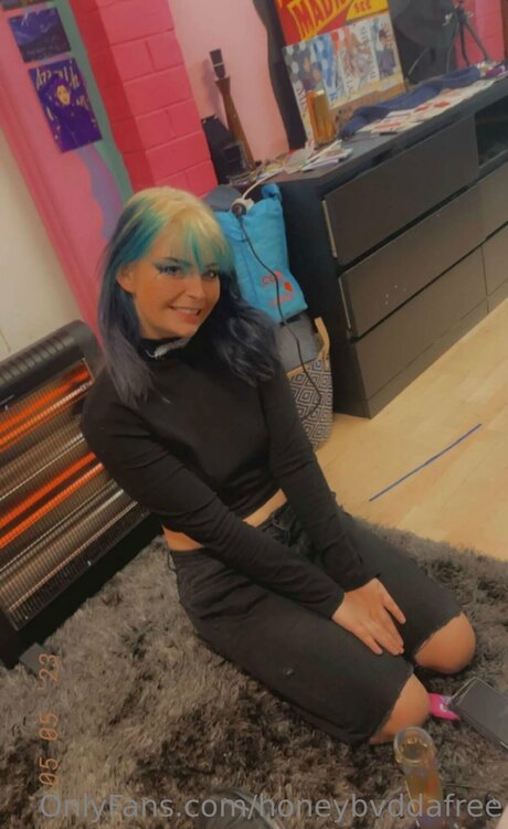 Honeybvddafree star xxx img