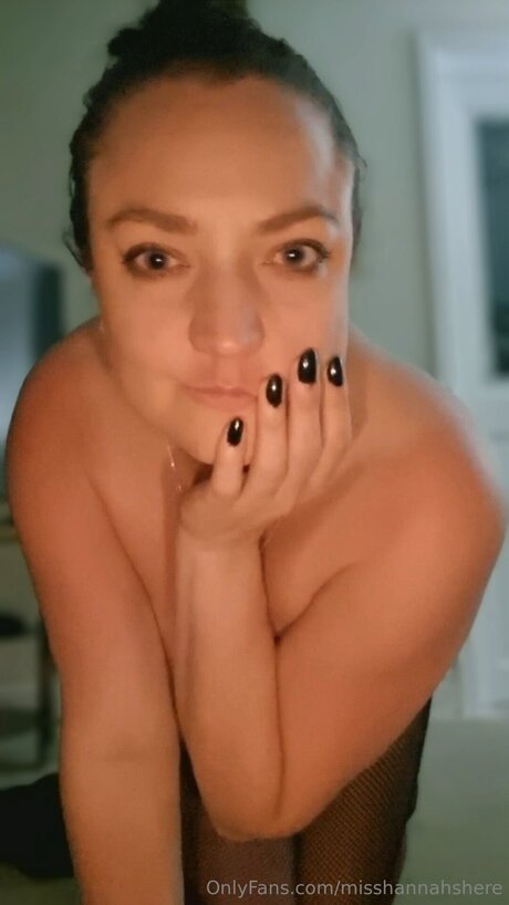 Misshannahshere high quality model images