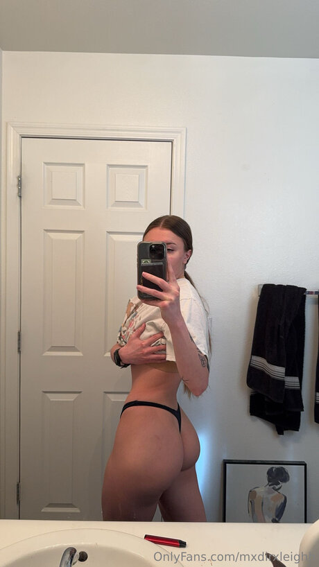 Mxdirxleighh porn model pic