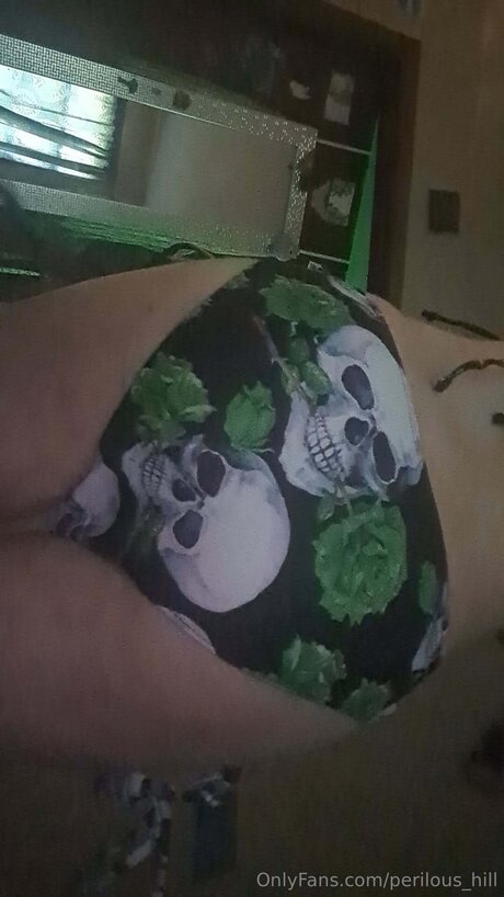 Perilous Hill star nude photo