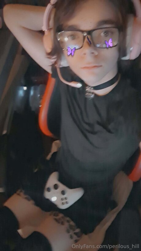 Perilous Hill art star pic