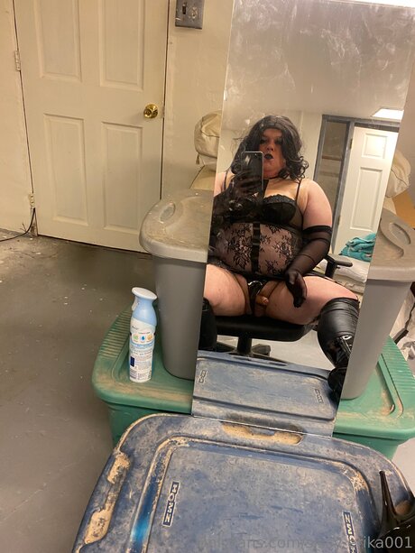 Sissy Erika001 Quick photo