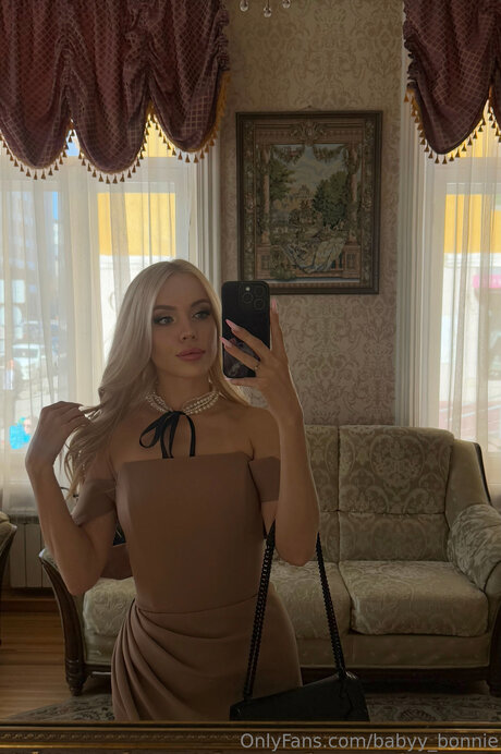 Babyy Bonnie model nudes images