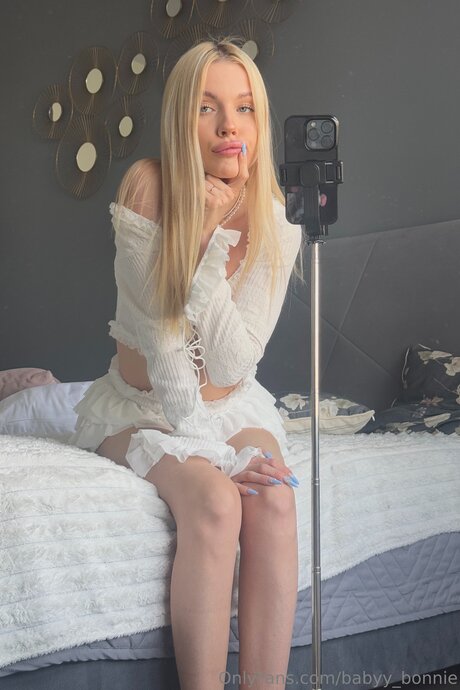 Babyy Bonnie xxx star image