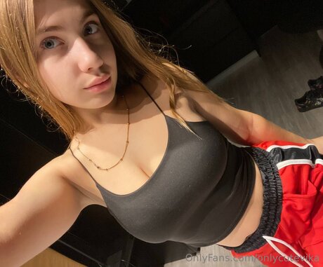 Onlycutevika pornstar erotic gallery