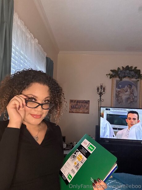 Annabellebooo erotic actress gallery