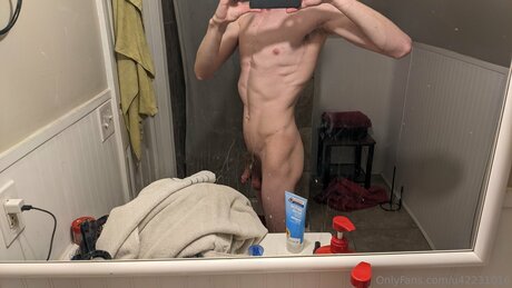 U42231016 adult star img