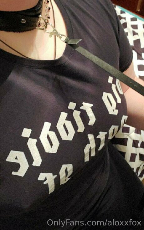 Aloxxfox hot star pictures