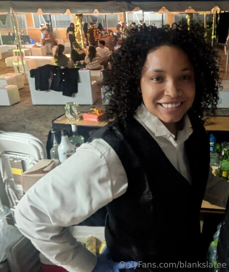 Blankslatee adult model img