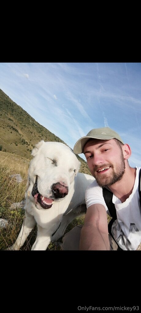 Mickey93 model sexy pic