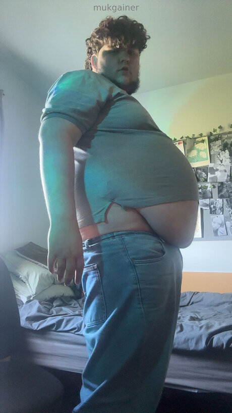 Mukgainer naked model photo