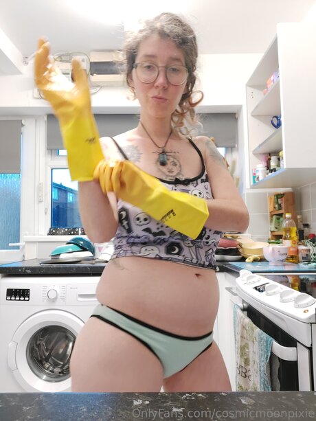 Cosmicmoonpixie model pornographic photo