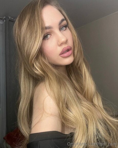 Tori Rain sexy star gallery