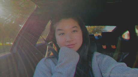 Alxandrav pretty pornstar img