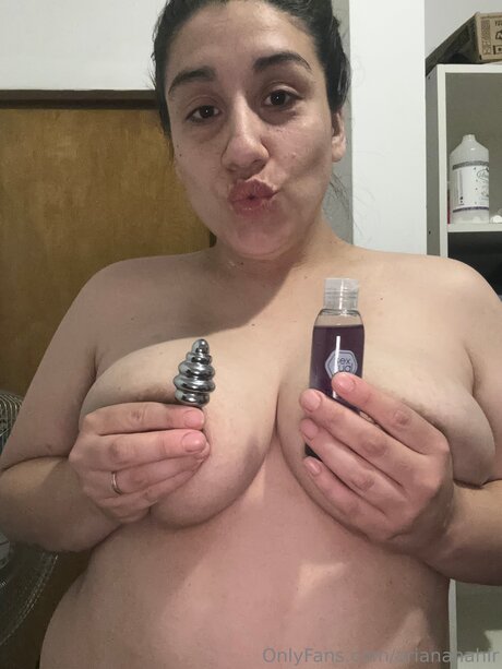 Arisnai nude actress image