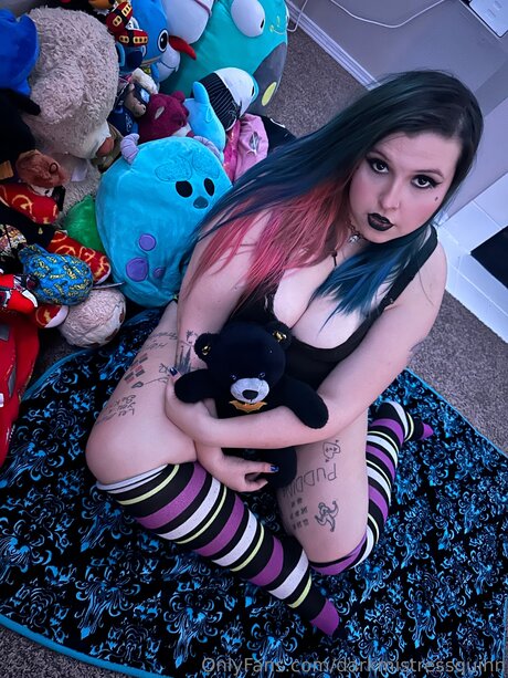 Darkmistressquinn star adult galleries