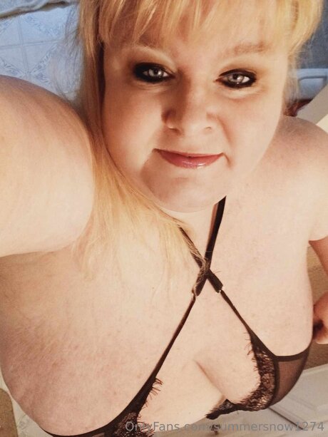 Summersnow1274 hd pornstar image