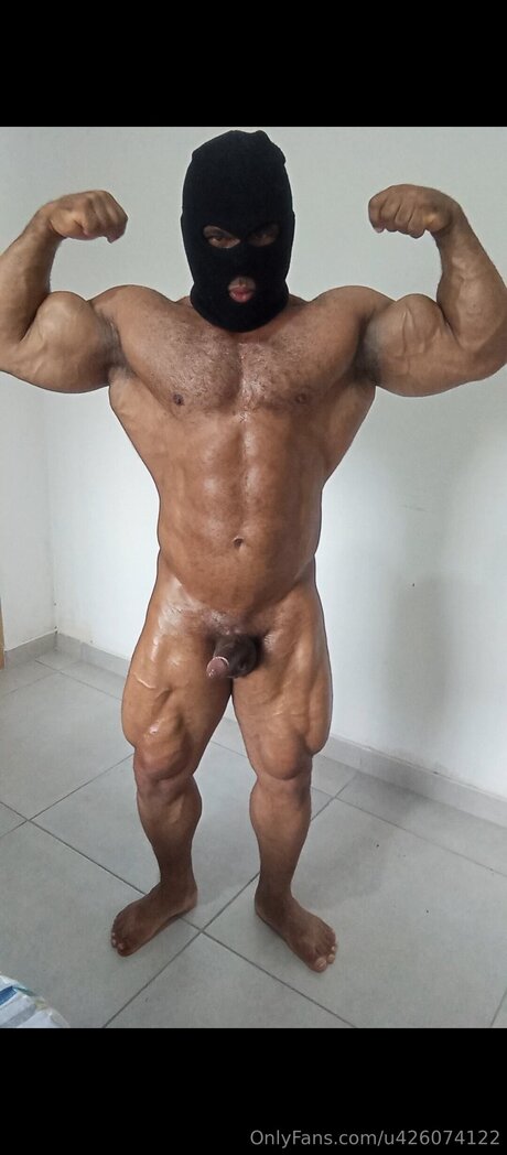 U426074122 exclusive pornstar photos