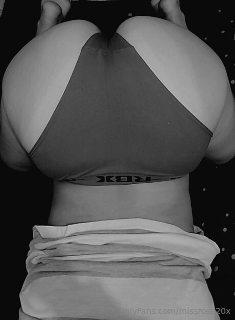 Missrose20x beautiful model img