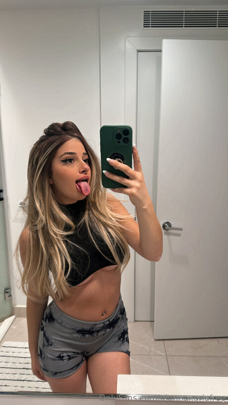 Giannaxariafree hot actress gallery