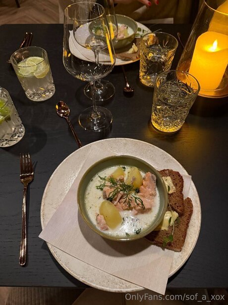 Mary Model star naked gallery