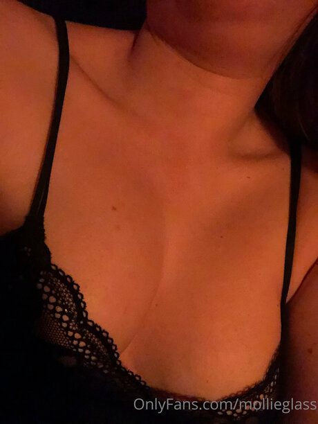 Mollieglass model erotic image