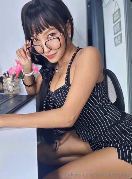 Smilewithsadie xxx pornstar images