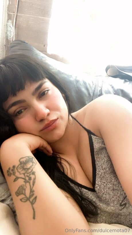 Dulcemota07 naked pornstar photo