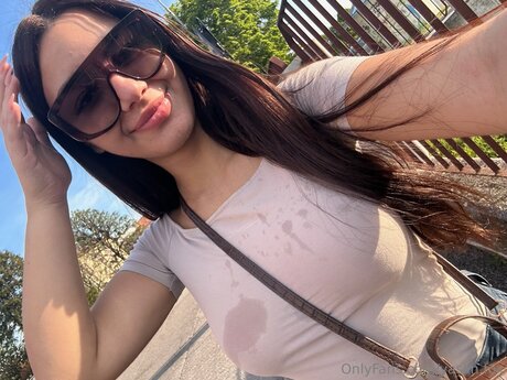 Yaslin Fox model nudes gallery