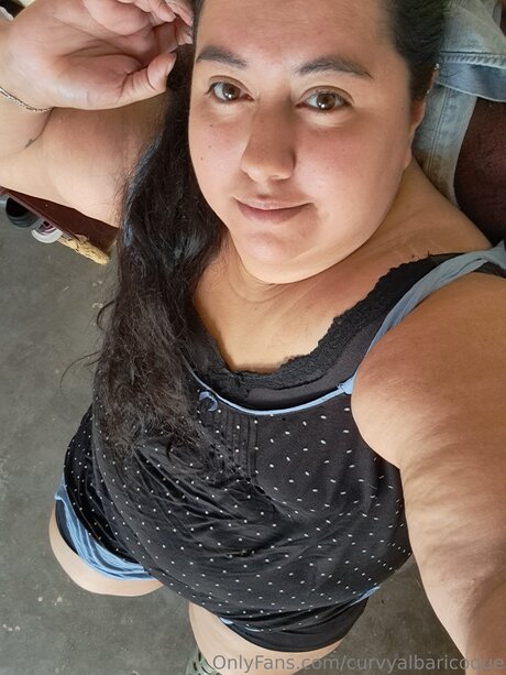 Curvyalbaricoque nude star images