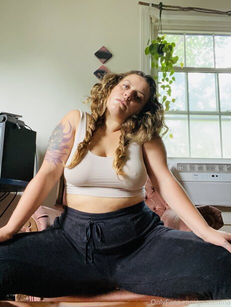 Seasealove model hot image