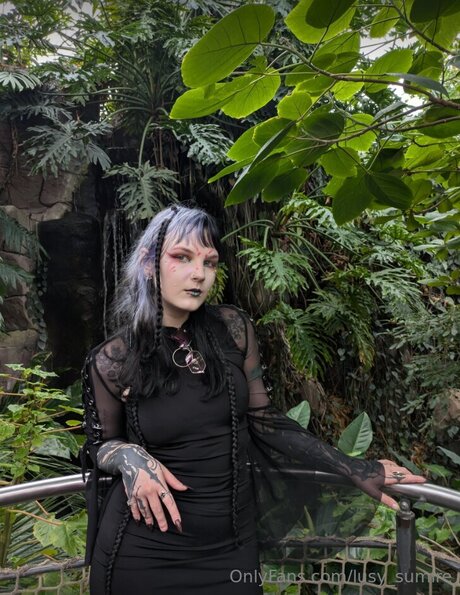 Lusy Sumire nude actress gallery