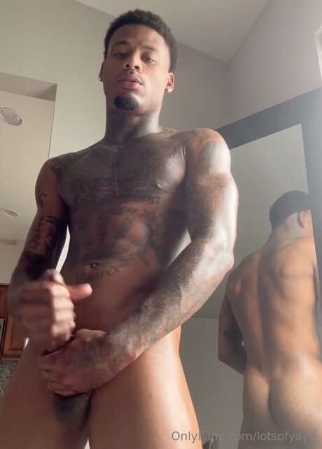 Lotsofyayo hot actress picture