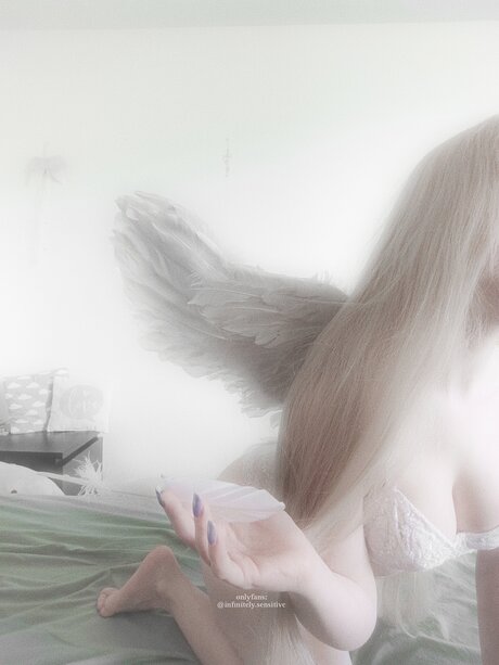 Infinitely Sensitive free model photos