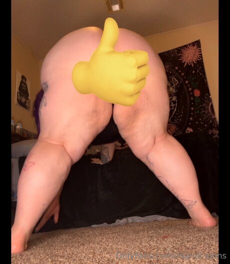 Mandi Sinns art model photos