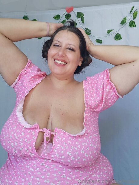 Sochubby hot actress gallery