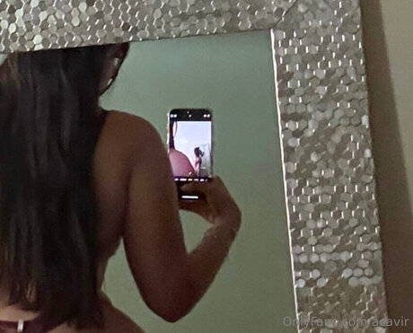 Acavir porn model img