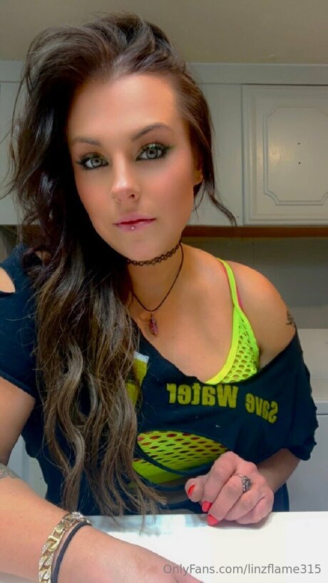 Linzflame315 nudes model photo