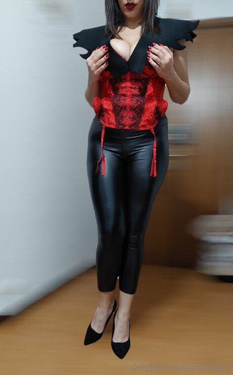 Moon Girl pornstar nudes photos