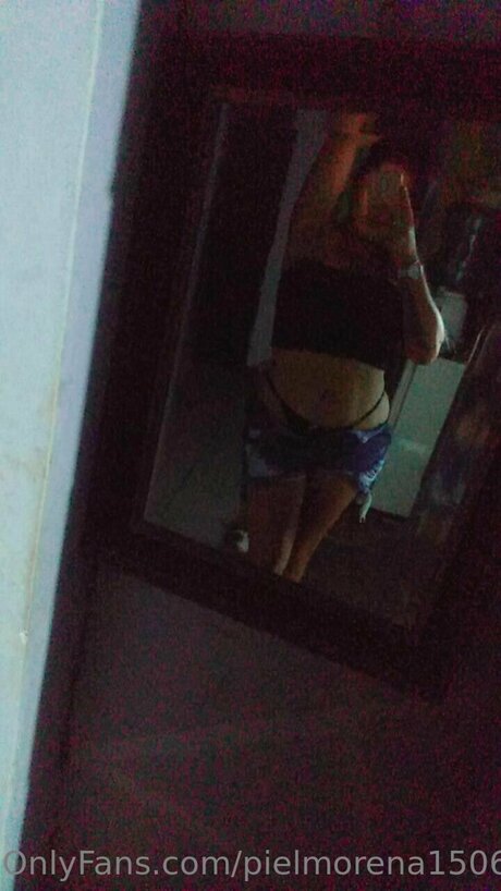 Pielmorena1506 star nude photo