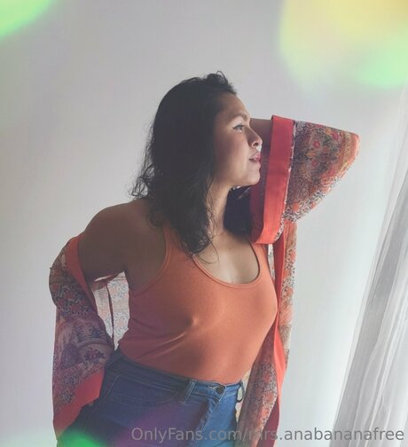 babe brunette onlyfans sexy naked pictures