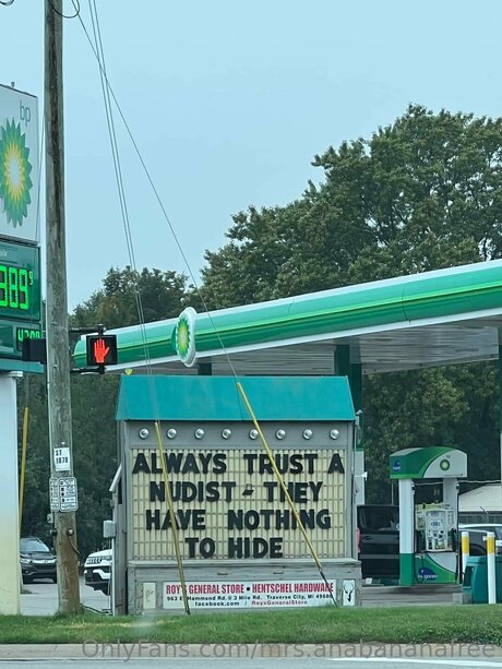 Mrs Anabananafree actress images